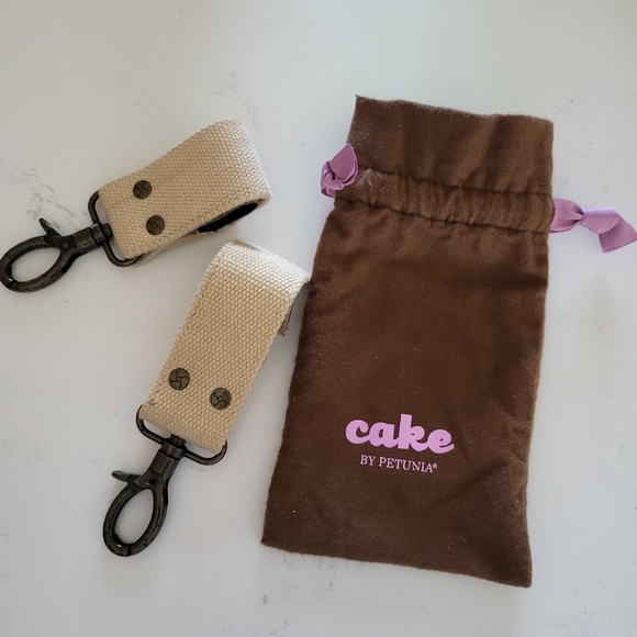 Petunia Pickle Bottom Society Licorice Pudding Cake Satchel